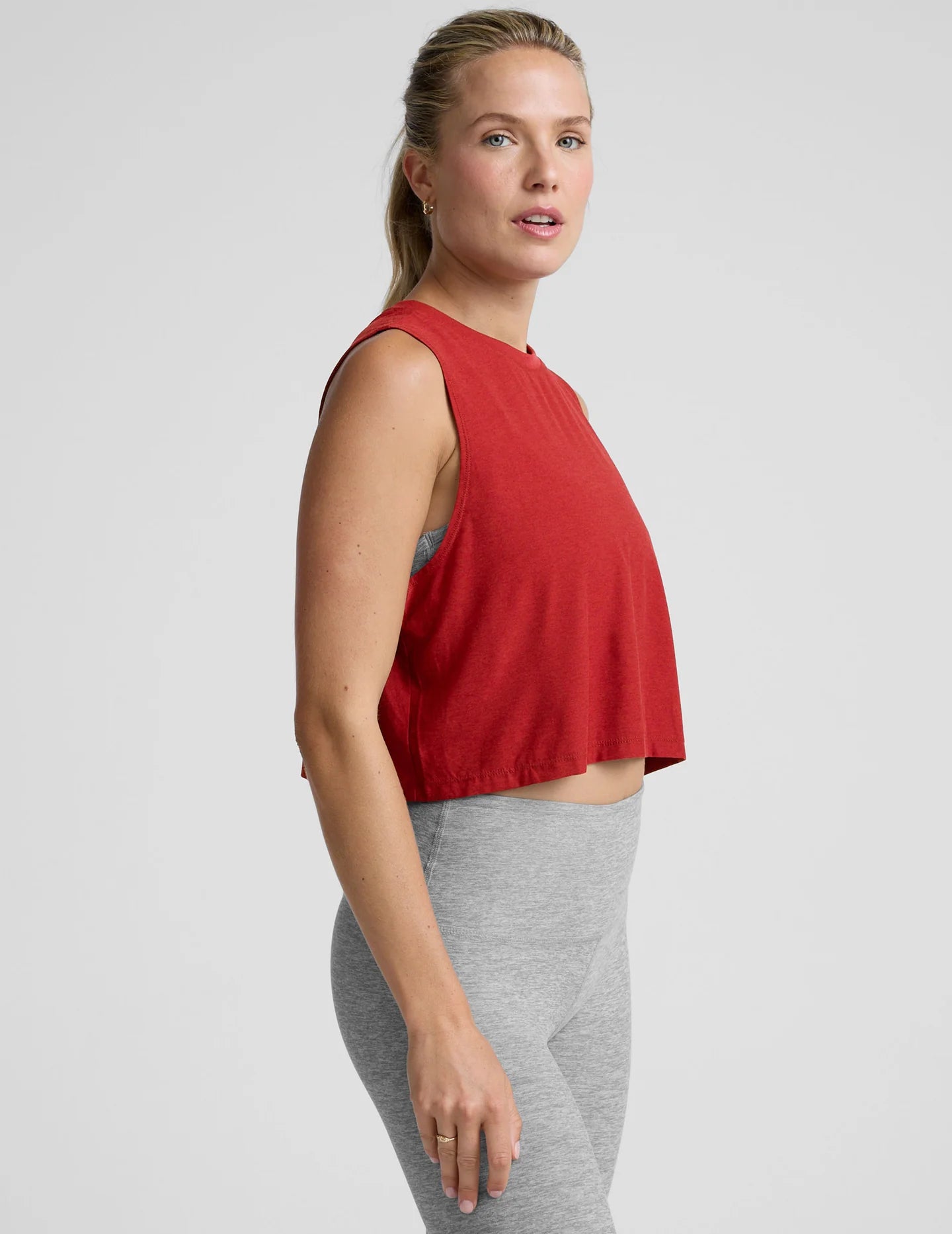 FEATHERWEIGHT MINIMAL CROPPED TANK ruby rush heather