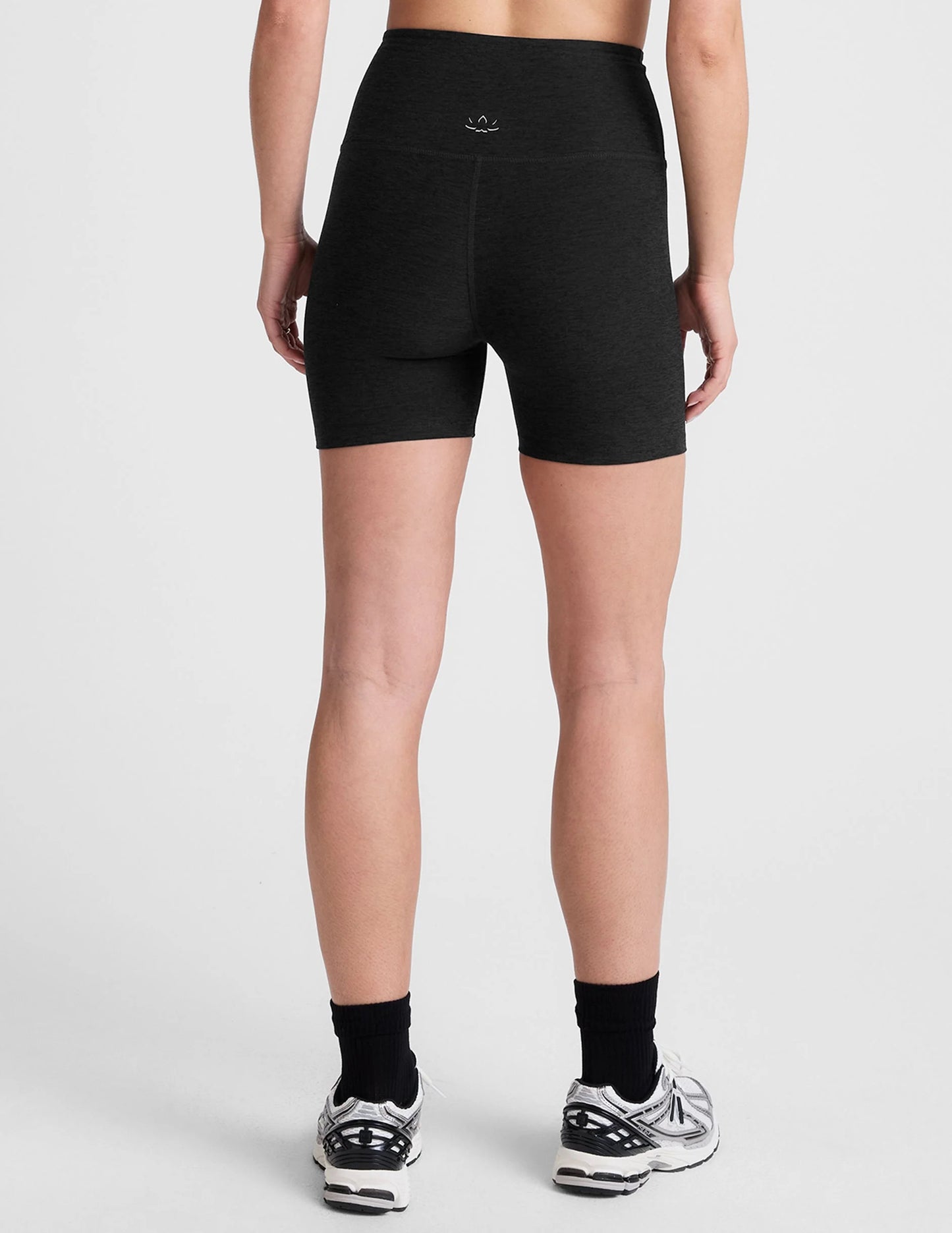 HIGH WAISTED BIKER SHORTS 5" darkest night