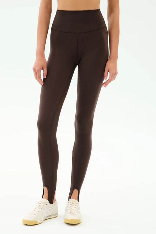 RIVER HIGH WAIST AIRWEIGHT STIRRUP PANT dark chocolate