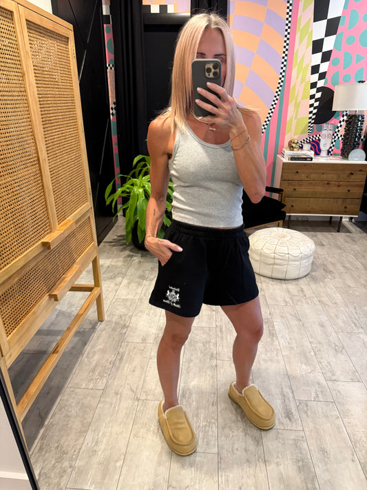 UNLEASHED EMBLEM SWEATSHORT black