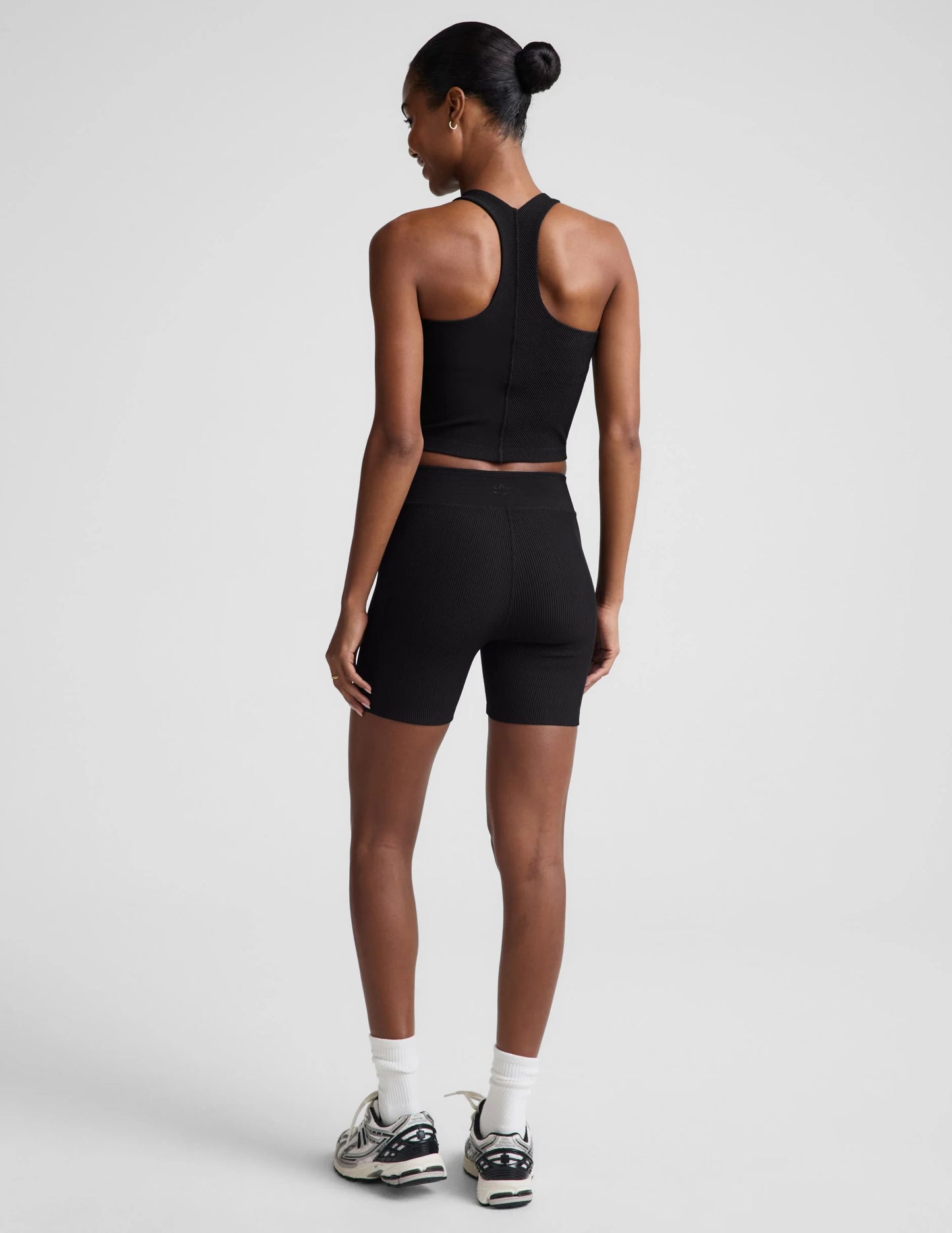 IMPULSE RIBBED V-WAIST 5” BIKER SHORT black onyx