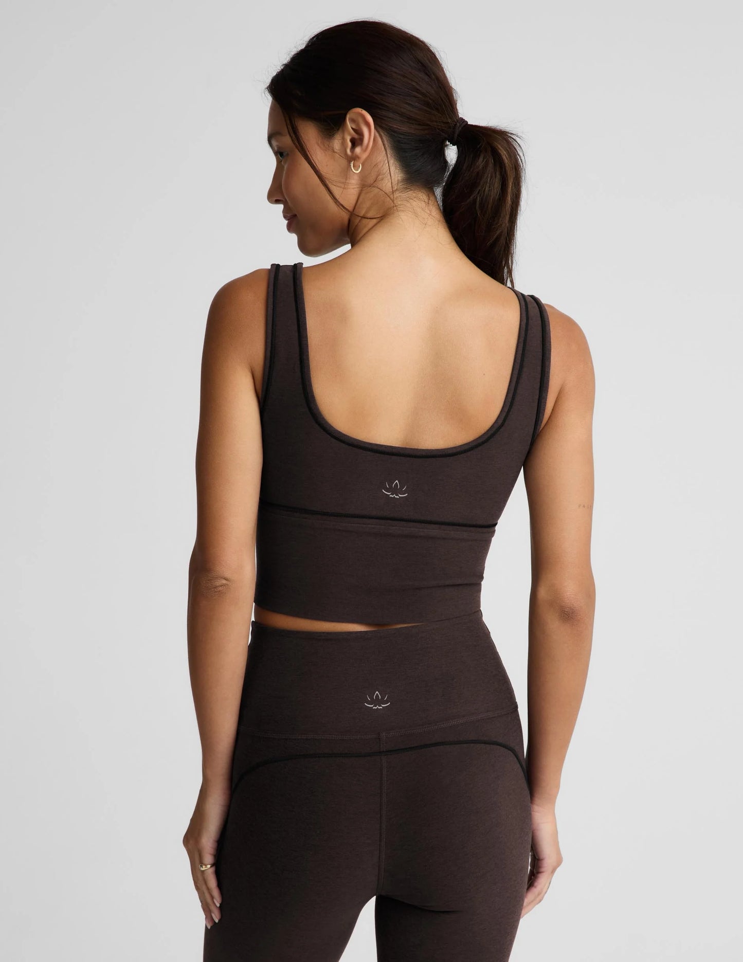 SPACEDYE DYNAMIC CROPPED TANK dark chocolate