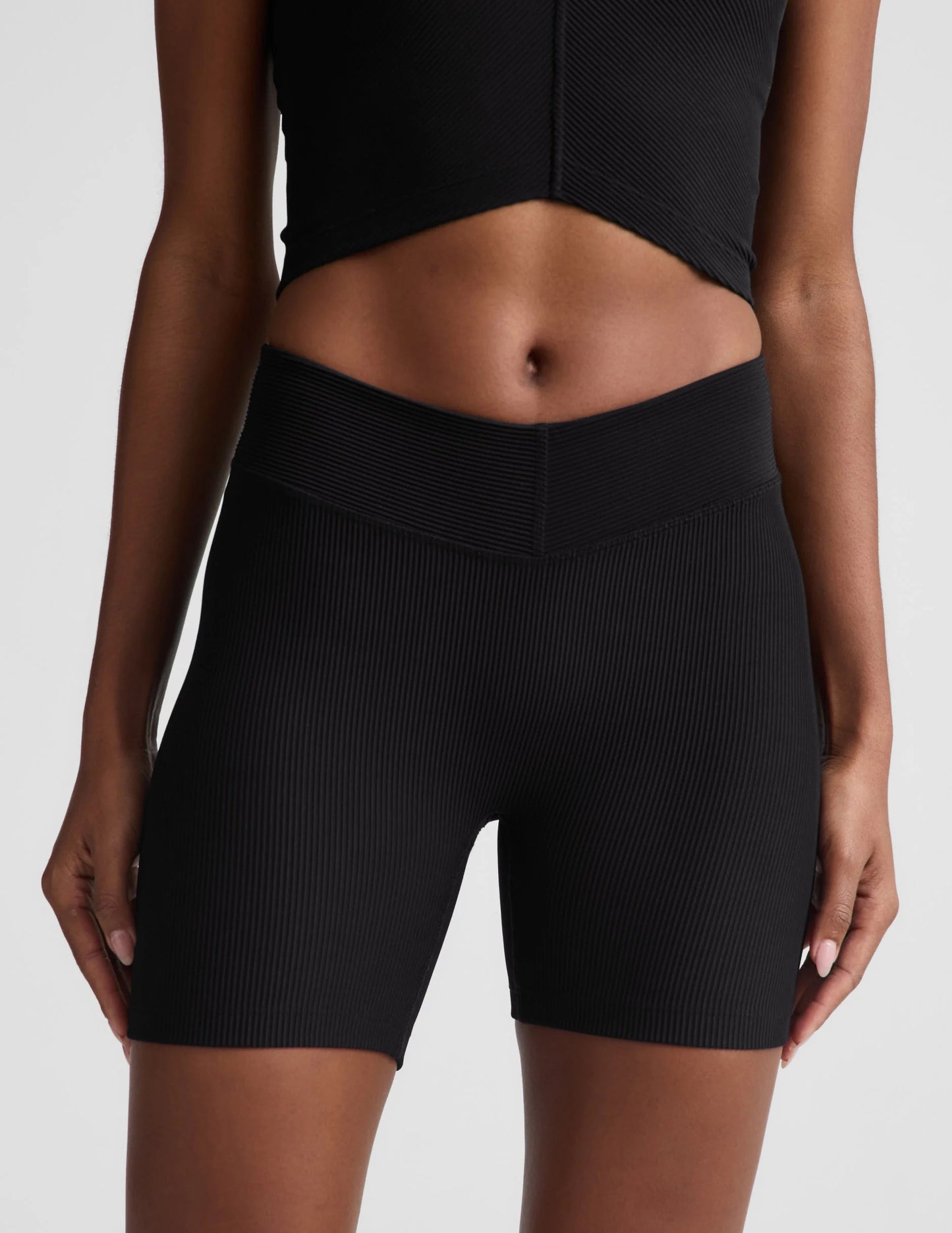 IMPULSE RIBBED V-WAIST 5” BIKER SHORT black onyx