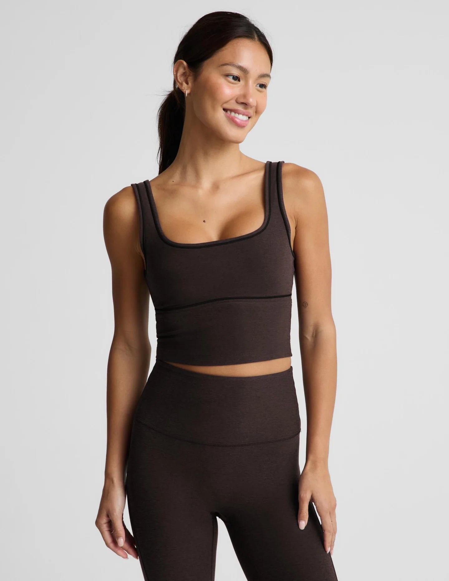 SPACEDYE DYNAMIC CROPPED TANK dark chocolate