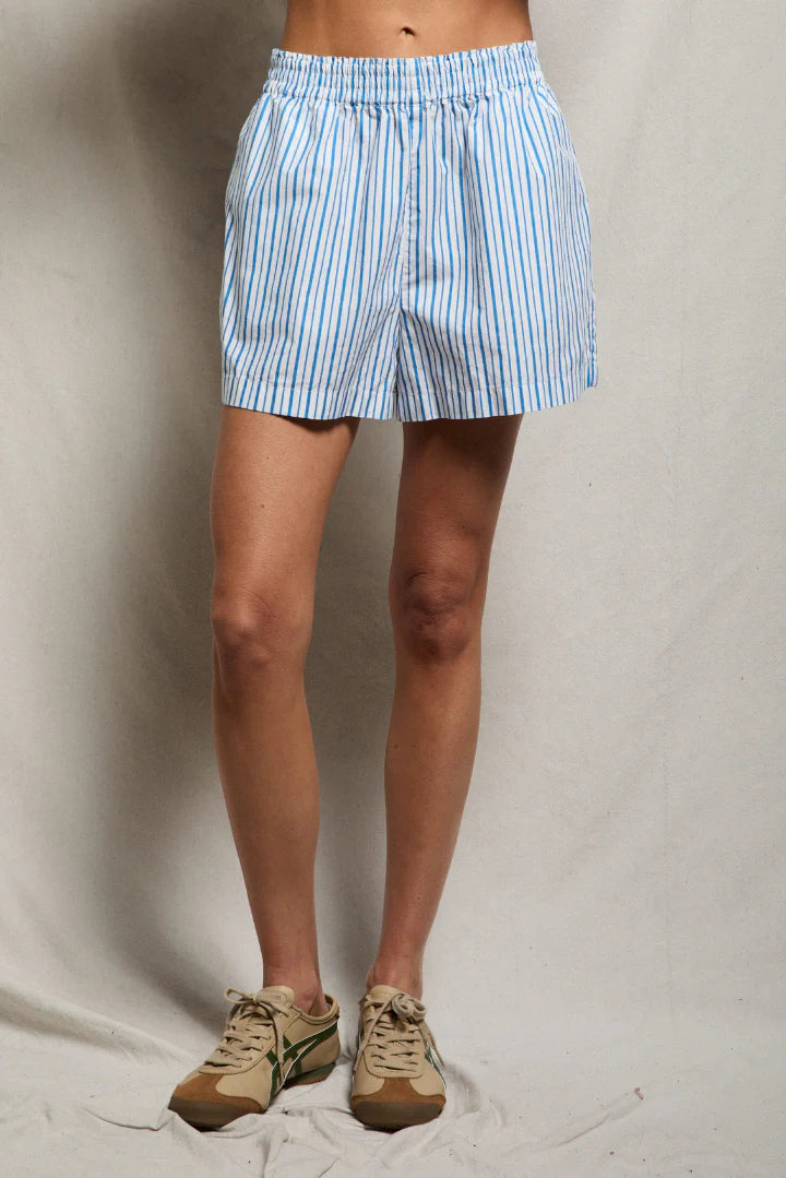JULIE PINSTRIPE POPLIN SHORT pacific blue