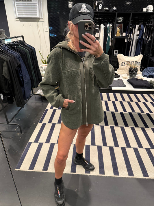 FEY RELAXED FLEECE racing olive