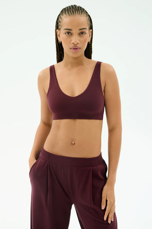 AIRWEIGHT SCOOP BACK BRA dark cherry