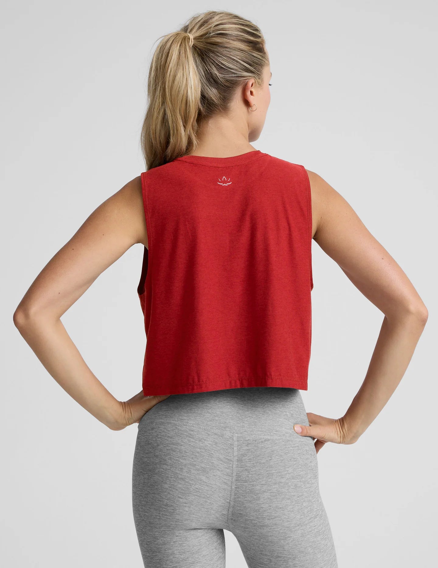 FEATHERWEIGHT MINIMAL CROPPED TANK ruby rush heather