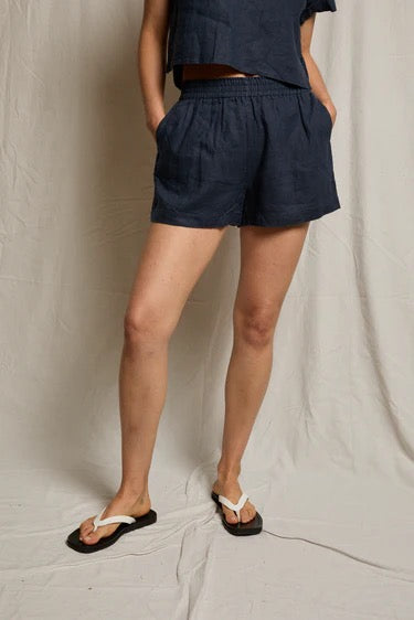MALIN LINEN SHORT navy