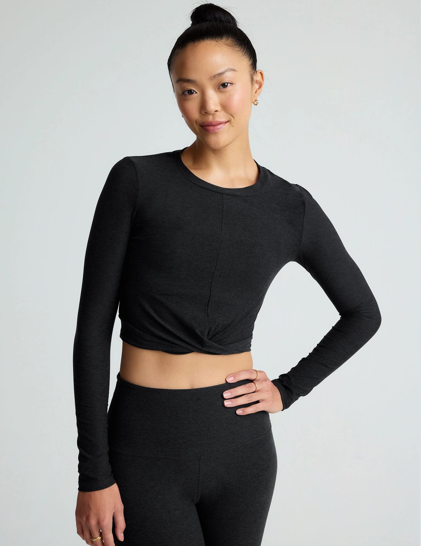 TWISTED CROPPED LONG SLEEVE TEE darkest night