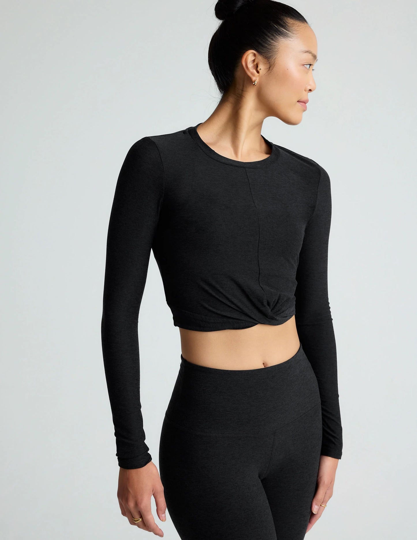 TWISTED CROPPED LONG SLEEVE TEE darkest night