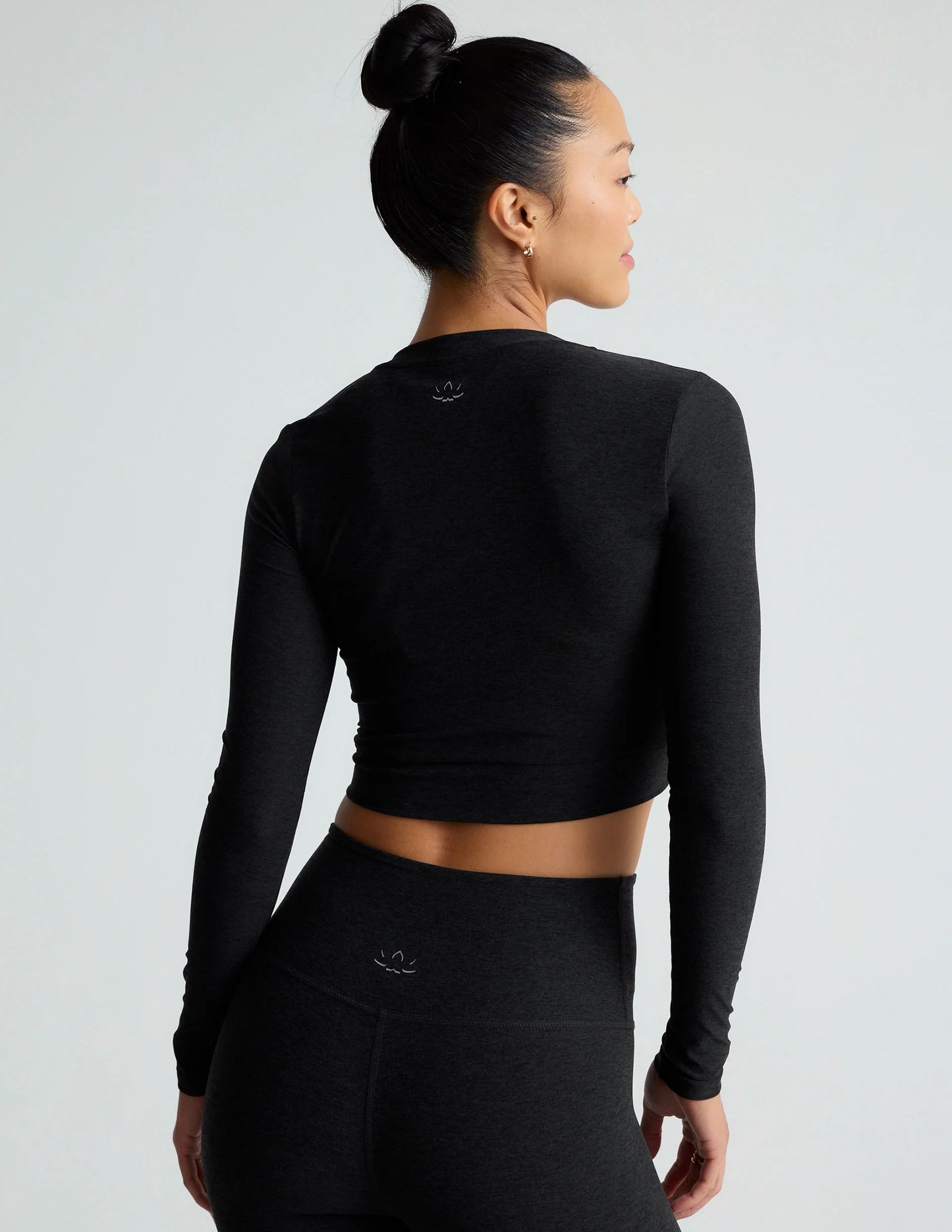 TWISTED CROPPED LONG SLEEVE TEE darkest night