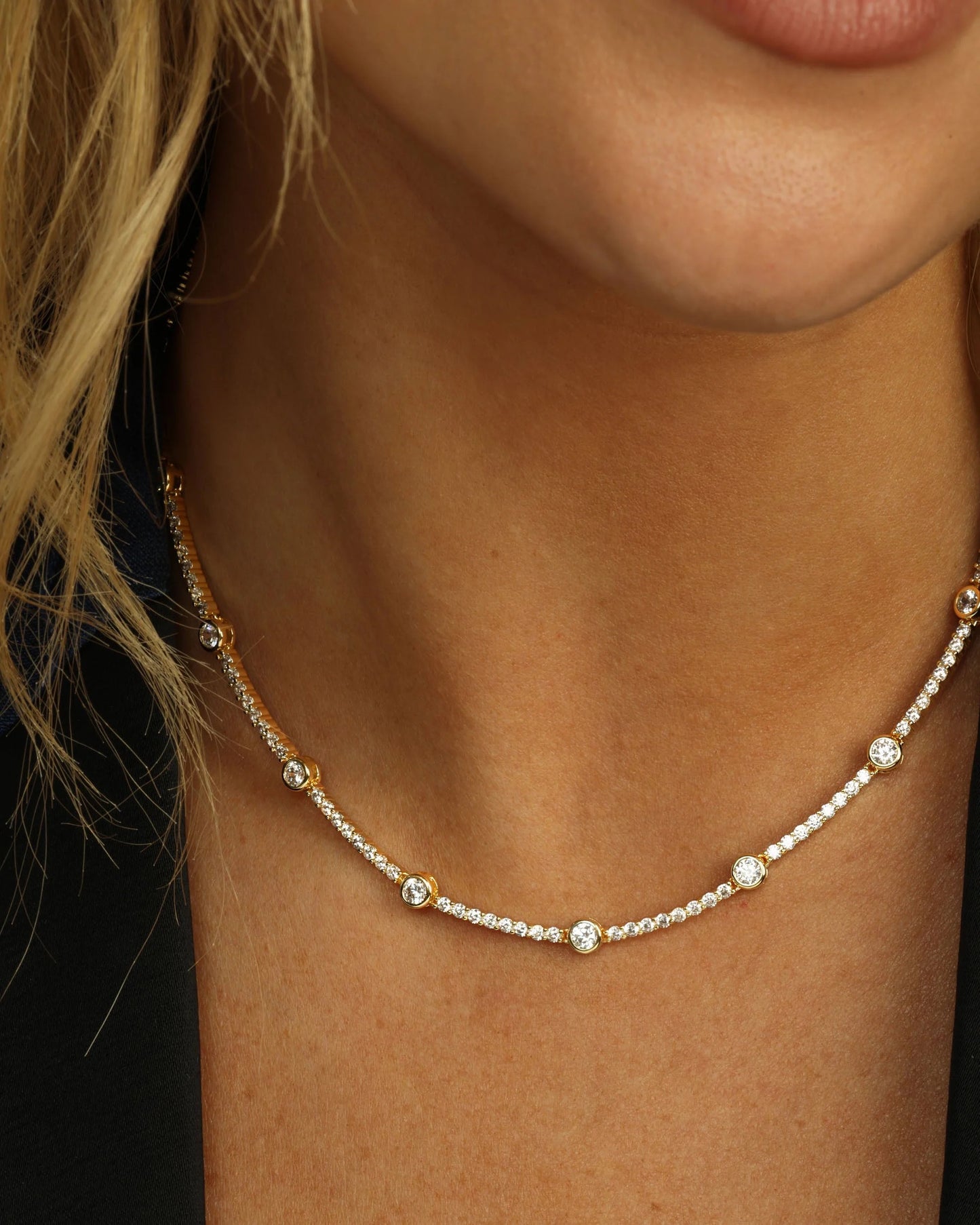 SHE'S AN ICON STATION NECKLACE 16" gold
