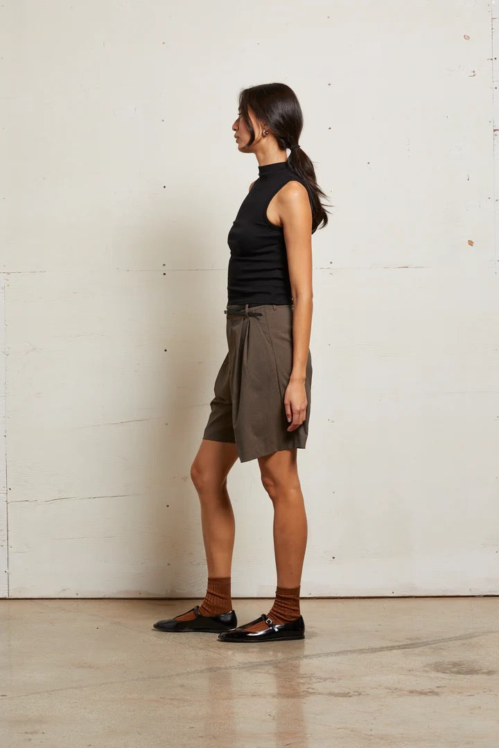 MEL LUXE RIB SLEEVELESS MOCK NECK TANK true black