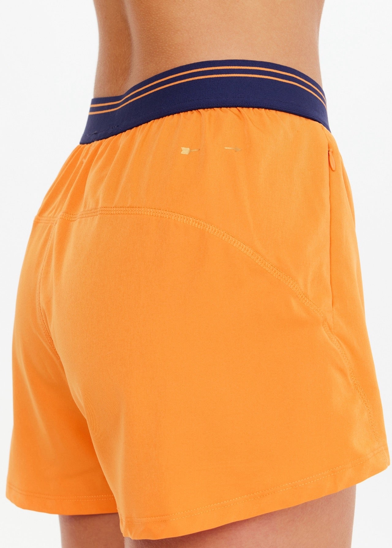 ELIXIR LUCKY RUN SHORT tang