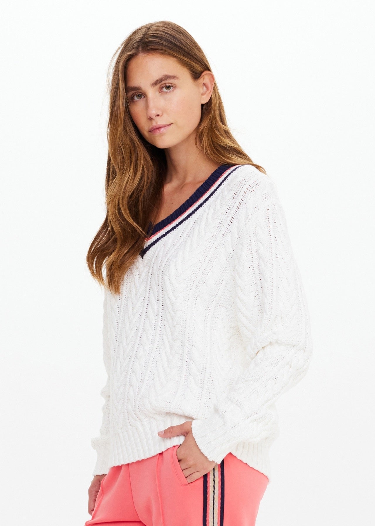 ESPADA LOUIE V NECK SWEATER creme