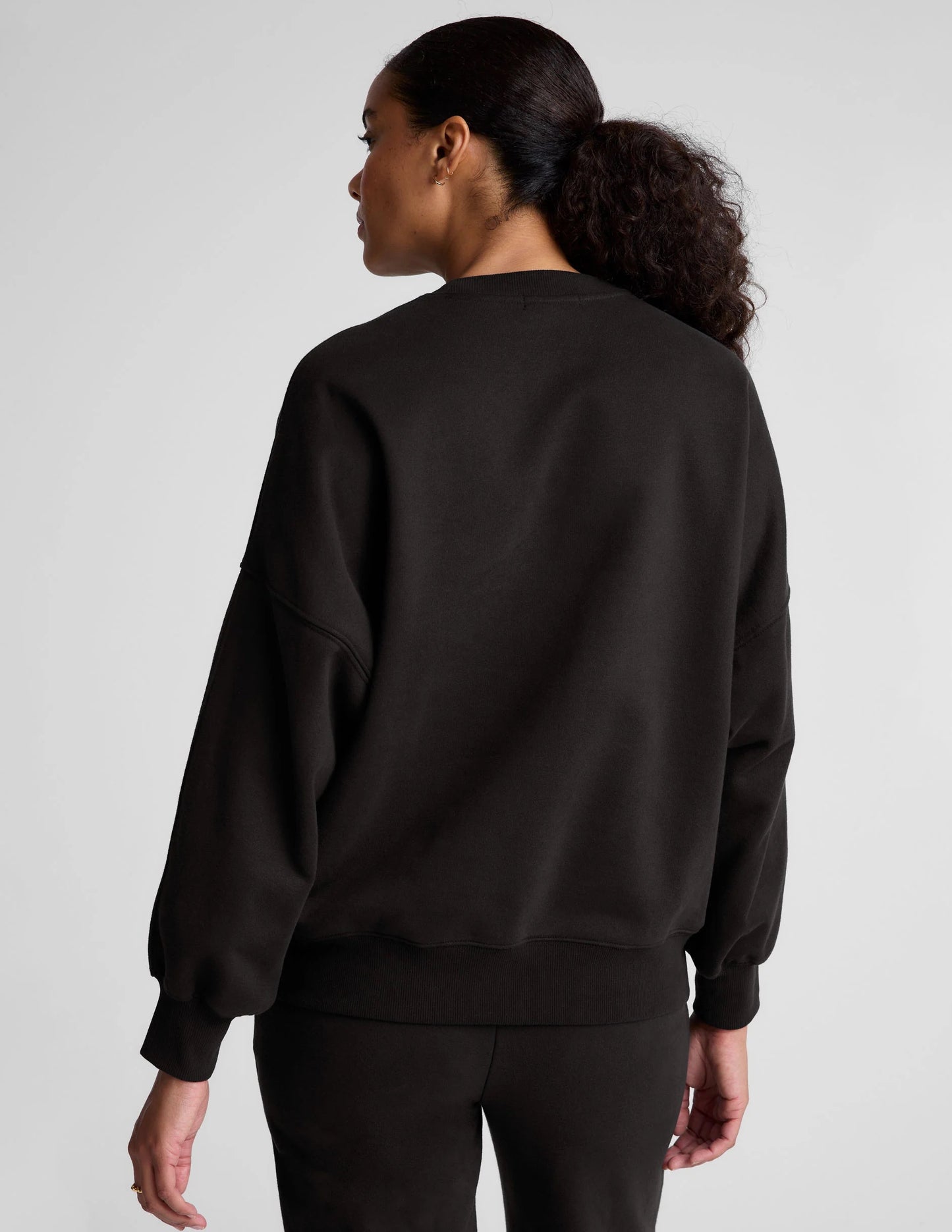 LUXE FLEECE OVERSIZED SWEATSHIRT black