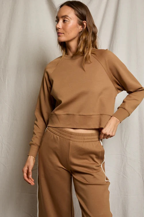 NELL TRAVEL RAGLAN SWEATSHIRT mocha